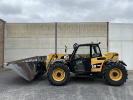 Caterpillar TH330B verreiker  (3)