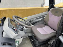 Caterpillar TH330B verreiker  (3)