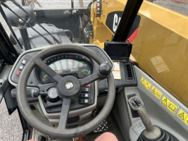 Caterpillar TH330B verreiker  (3)