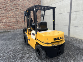 Halla HDF30 heftruck diesel 3 ton triple (239)