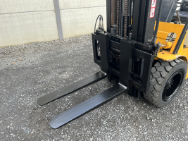 Halla HDF30 heftruck diesel 3 ton triple (239)