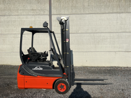 Linde E14-02 (196) heftruck elektrisch triplex