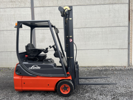 Linde E14-02 (197) heftruck elektrisch triplex