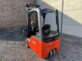 Linde E15-01 (181) heftruck elektrisch full free TRIPLEX 5m22