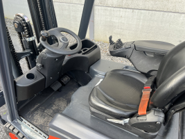 Linde E16-02 EVO (38) heftruck elektrisch triple 
