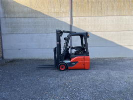 Linde E16-02 EVO heftruck 1.600 kg - triple (144)