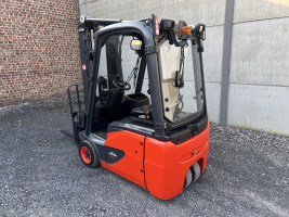 Linde E16-02 EVO heftruck 1.600 kg - triple (144)