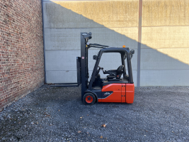Linde E18-02 EVO  (20) heftruck elektrisch full free TRIPLEX