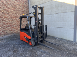 Linde E18-02 EVO  (20) heftruck elektrisch full free TRIPLEX