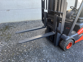 Linde E18-02 EVO  (20) heftruck elektrisch full free TRIPLEX