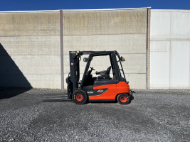 Linde E30-01 heftruck 3.000 kg - triple (98)