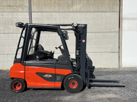 Linde E30-01 heftruck 3.000 kg - triple (98)