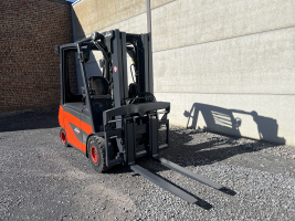Linde E30-01 heftruck 3.000 kg - triple (98)