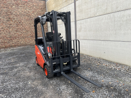 Linde H18D-01 heftruck 1,8 ton diesel - triple (24)