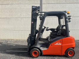 Linde H20D-01 heftruck 1,8 ton diesel - triple (188)