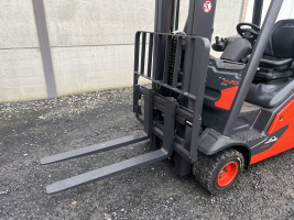 Linde H20D-01 EVO heftruck 2 ton diesel - triple (143)