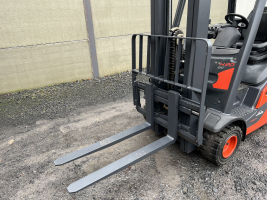 Linde H20T-01 EVO (172) heftruck op LPG - triplex