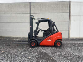 Linde H25D-01 heftruck 2.500 kg diesel TRIPLEX  (210)