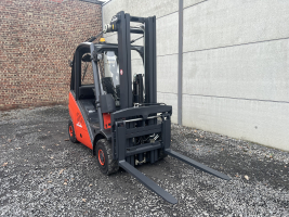 Linde H25D-01 heftruck 2.500 kg diesel TRIPLEX  (210)