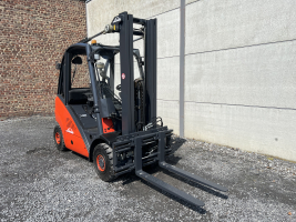 Linde H25D-01 heftruck 2.500 kg diesel TRIPLEX  (256)
