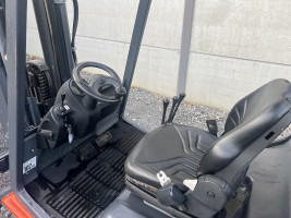 Linde H25D-03 heftruck 2,5 ton (69) TRIPLE