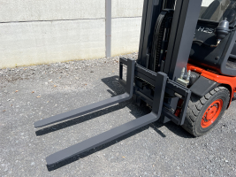 Linde H25D-03 heftruck 2,5 ton (82) TRIPLE