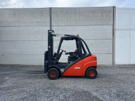 Linde H25D (246) heftruck diesel 2.500 kg triple