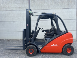 Linde H25D (246) heftruck diesel 2.500 kg triple