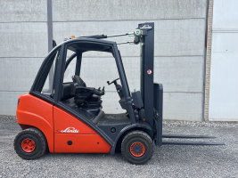 Linde H25D (246) heftruck diesel 2.500 kg triple