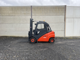 Linde H30D-01 heftruck triplex diesel 3 ton (214)