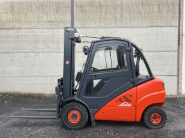 Linde H30D-01 heftruck triplex diesel 3 ton (214)