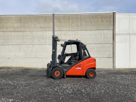 Linde H30D-01 heftruck triplex diesel 3 ton (246)