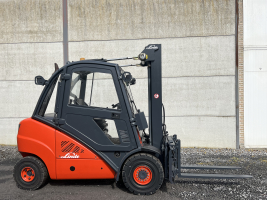 Linde H30D-01 heftruck triplex diesel 3 ton (246)