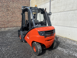 Linde H30D-01 heftruck triplex diesel 3 ton (246)