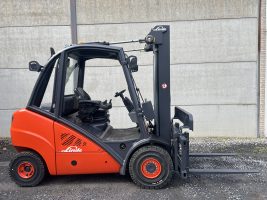 Linde H30D-01 heftruck triplex diesel 3 ton (257)