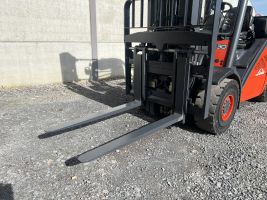 Linde H30D-01 heftruck 3.000 kg - triple (68)