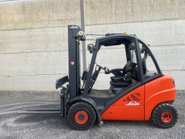 Linde H30D-01 heftruck 3.000 kg - triple (79)