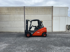 Linde H35D-01 heftruck 3.500 kg - triple (93)