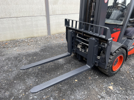 Linde H35D-02 EVO heftruck triplex diesel 3,5 ton (60)