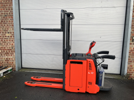 Linde L12L AP elektrische transpalet - stapelaar (613)
