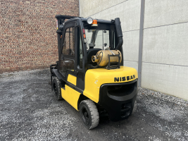 Nissan UGD02A30PQ heftruck 3 TON  op LPG (251) triple
