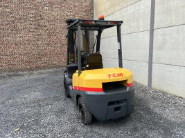 TCM FD30T3 (63) heftruck diesel 3 ton triplex