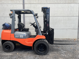 Duplicaat van Toyota 02-7FGF30 (209) heftruck LPG  3 ton triplex