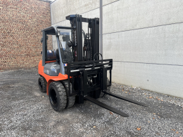 Duplicaat van Toyota 02-7FGF30 (209) heftruck LPG  3 ton triplex