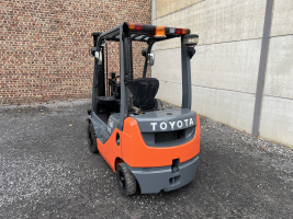 Toyota 02-8FDF18 heftruck 1.800 kg - triple (18)
