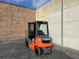 Toyota 02-8FDF20 heftruck 2.000 kg - triple (33)