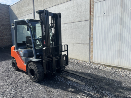 Toyota 02-8FDF25 (215) heftruck diesel TRIPLE
