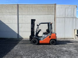 Toyota 02-8FDF25 (232) heftruck diesel TRIPLE