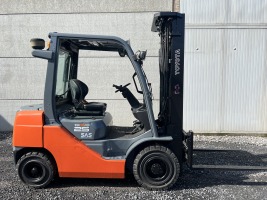 Toyota 02-8FDF25 (232) heftruck diesel TRIPLE