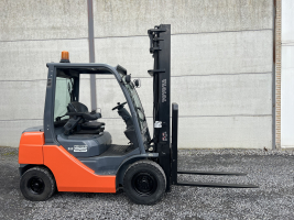 Toyota 02-8FDF25 (238) heftruck diesel 